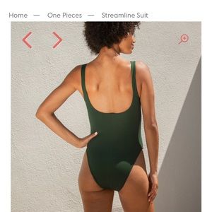 Left on Friday Streamline suit in Palm Medium